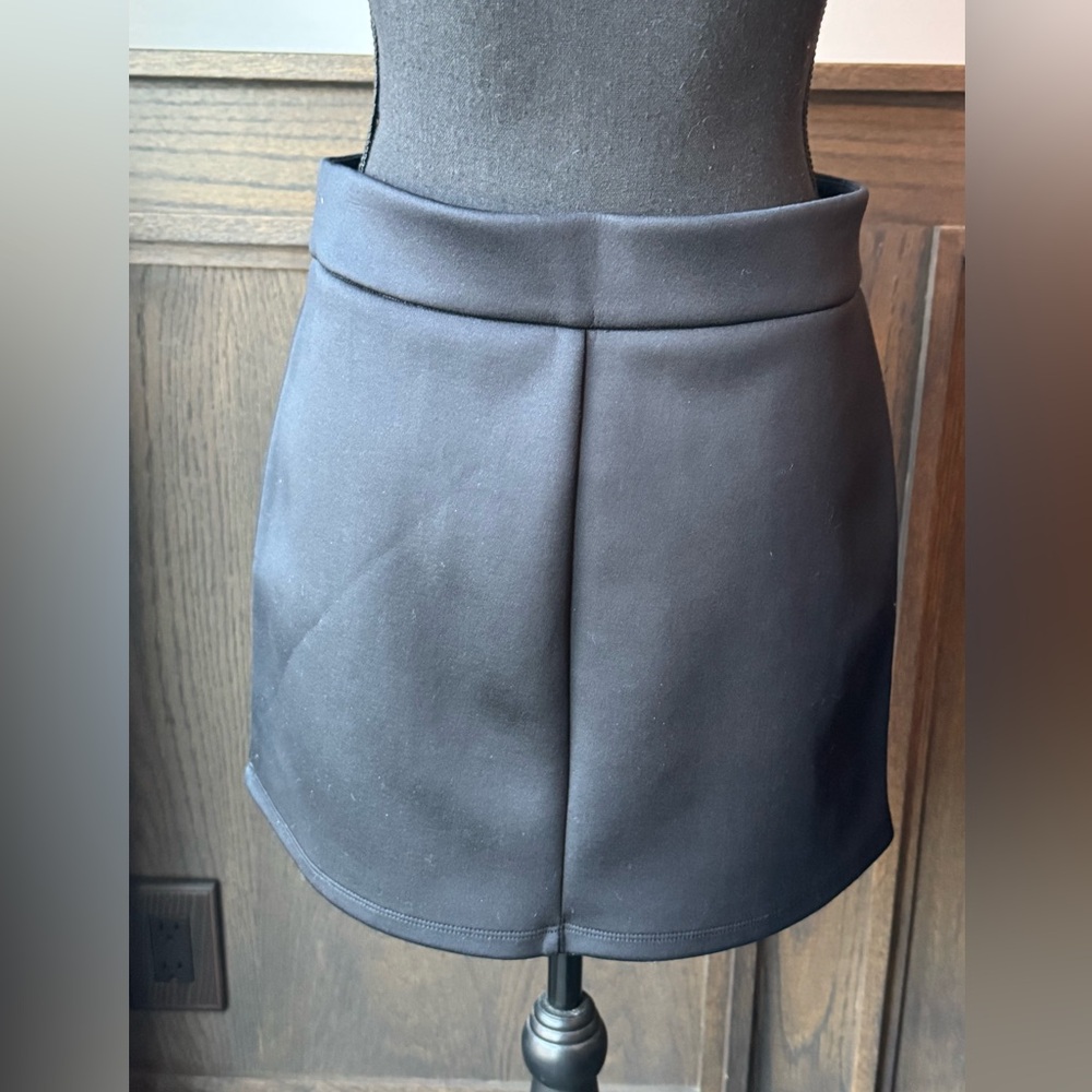 Fabletics Women's Cornado Black Mini Athletic Double Zipper Skirt Sz S - Picture 3 of 6
